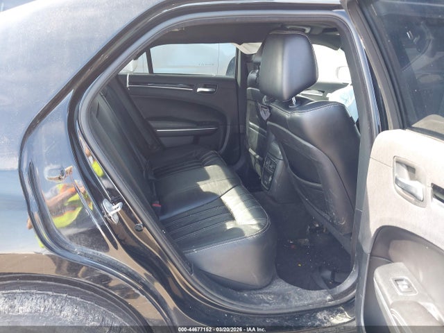 44677152 :رقم المزاد ، 2C3CCAGGXJH241059 vin ، 2018 Chrysler 300 300s Awd مزاد بيع