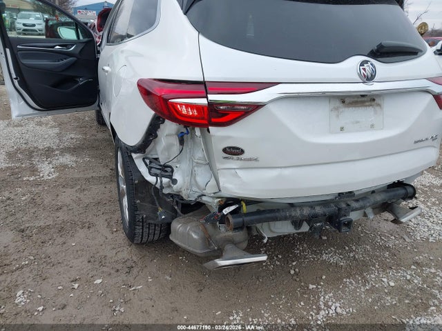 44677190 :رقم المزاد ، 5GAEVAKW3JJ277978 vin ، 2018 Buick Enclave Essence مزاد بيع