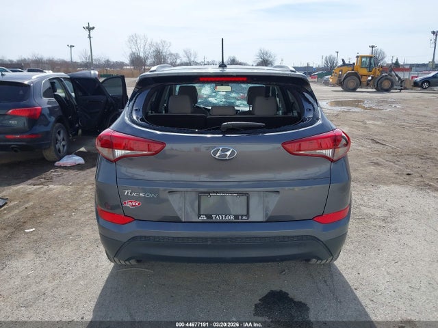 Продаж на аукціоні авто 2017 Hyundai Tucson Se, vin: KM8J33A48HU253954, номер лоту: 44677191