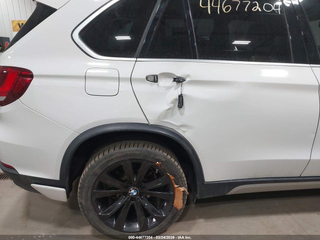 44677204 :رقم المزاد ، 5UXKR0C34H0X81653 vin ، 2017 Bmw X5 Xdrive35i مزاد بيع