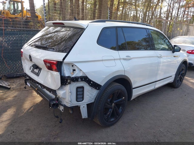 Продаж на аукціоні авто 2024 Volkswagen Tiguan 2.0t Se R-line Black, vin: 3VVCB7AX4RM154914, номер лоту: 44677224