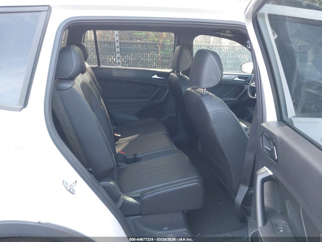Продаж на аукціоні авто 2024 Volkswagen Tiguan 2.0t Se R-line Black, vin: 3VVCB7AX4RM154914, номер лоту: 44677224