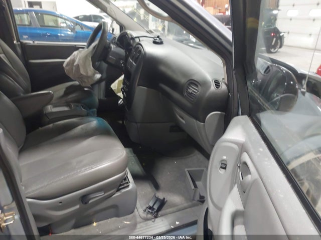 Продажа на аукционе авто 2005 Dodge Grand Caravan Sxt, vin: 2D4GP44L35R438856, номер лота: 44677234