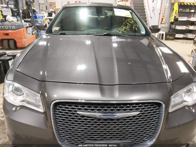 Продаж на аукціоні авто 2017 Chrysler 300 Limited Awd, vin: 2C3CCARGXHH607755, номер лоту: 44677270