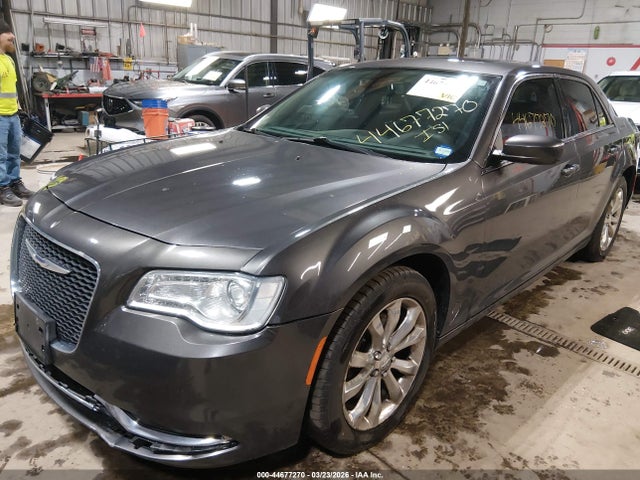 Продаж на аукціоні авто 2017 Chrysler 300 Limited Awd, vin: 2C3CCARGXHH607755, номер лоту: 44677270