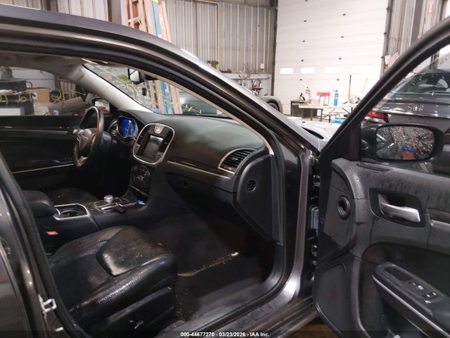 Продаж на аукціоні авто 2017 Chrysler 300 Limited Awd, vin: 2C3CCARGXHH607755, номер лоту: 44677270