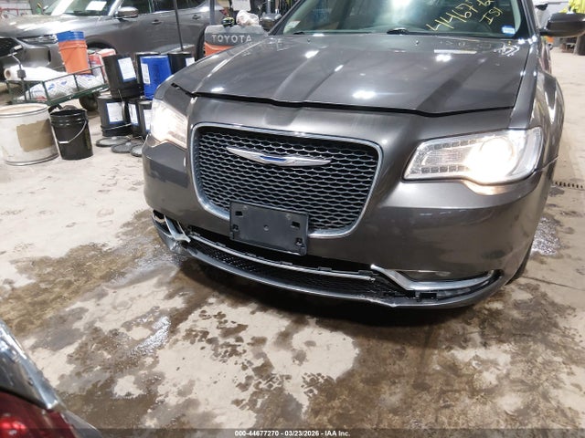 Продаж на аукціоні авто 2017 Chrysler 300 Limited Awd, vin: 2C3CCARGXHH607755, номер лоту: 44677270