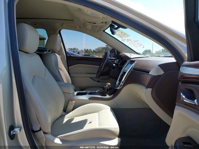 44677279 :رقم المزاد ، 3GYFNBE3XFS610641 vin ، 2015 Cadillac Srx Luxury Collection مزاد بيع