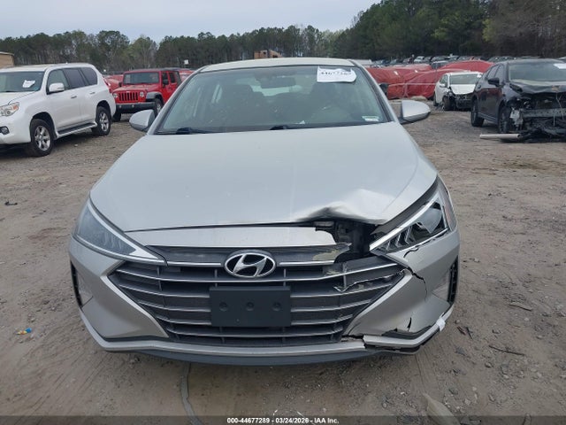 2019 Hyundai Elantra Sel მანქანა იყიდება აუქციონზე, vin: 5NPD84LFXKH481477, აუქციონის ნომერი: 44677289