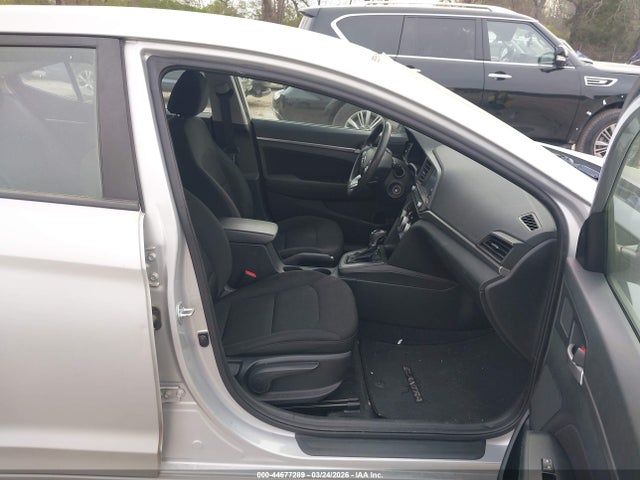 2019 Hyundai Elantra Sel მანქანა იყიდება აუქციონზე, vin: 5NPD84LFXKH481477, აუქციონის ნომერი: 44677289