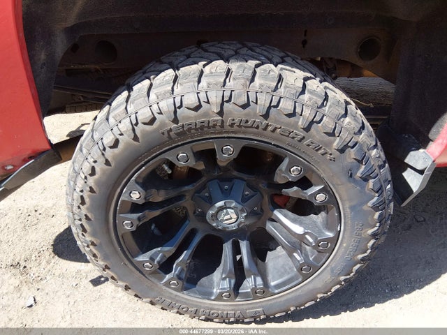 1GCVKREC8JZ185368 Chevrolet Silverado 1500 1lt