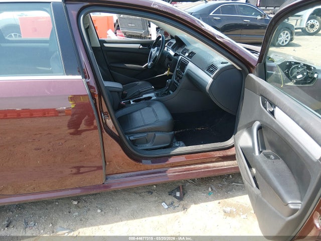 2013 Volkswagen Passat 2.0l Tdi Se მანქანა იყიდება აუქციონზე, vin: 1VWBN7A31DC008511, აუქციონის ნომერი: 44677315