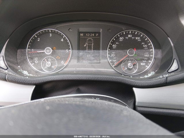2013 Volkswagen Passat 2.0l Tdi Se მანქანა იყიდება აუქციონზე, vin: 1VWBN7A31DC008511, აუქციონის ნომერი: 44677315