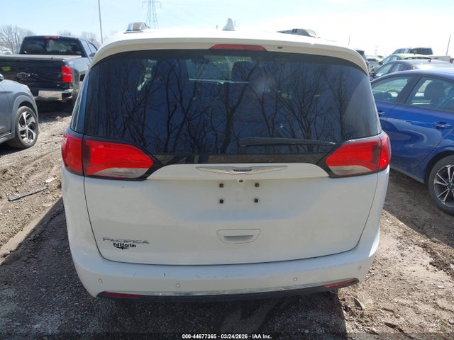 Продаж на аукціоні авто 2019 Chrysler Pacifica Touring L, vin: 2C4RC1BG3KR651419, номер лоту: 44677365