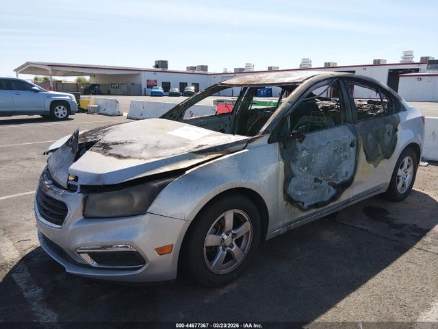 1G1PA5SG2F7289877 Chevrolet Cruze Ls Auto