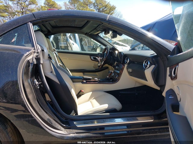 Продаж на аукціоні авто 2013 Mercedes-benz Slk 250, vin: WDDPK4HA2DF051537, номер лоту: 44677434