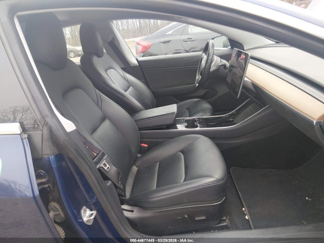 44677449 :رقم المزاد ، 5YJ3E1EA5KF314592 vin ، 2019 Tesla Model 3 Long Range/mid Range/standard Range/standard Range Plus مزاد بيع