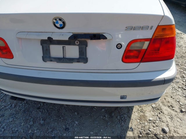 44677486 :رقم المزاد ، WBAAM5331XKG05848 vin ، 1999 Bmw 328i مزاد بيع