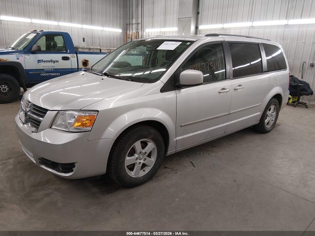 44677514 :رقم المزاد ، 2D4RN5D18AR458811 vin ، 2010 Dodge Grand Caravan Sxt مزاد بيع
