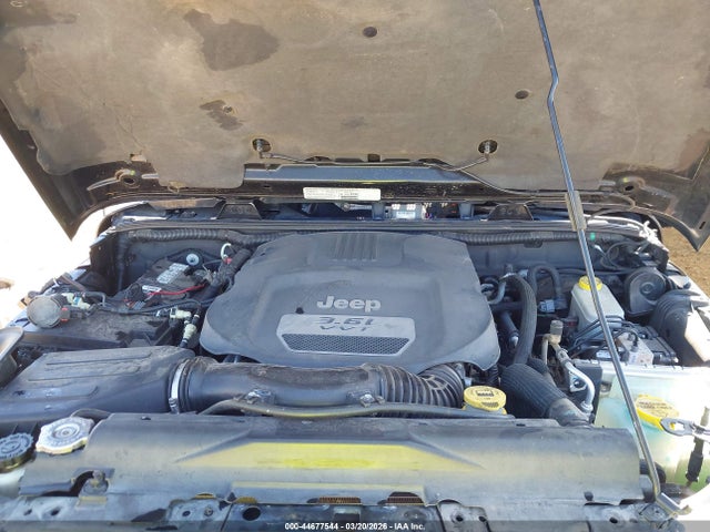 44677544 :رقم المزاد ، 1C4BJWEG2DL513415 vin ، 2013 Jeep Wrangler Unlimited Sahara مزاد بيع
