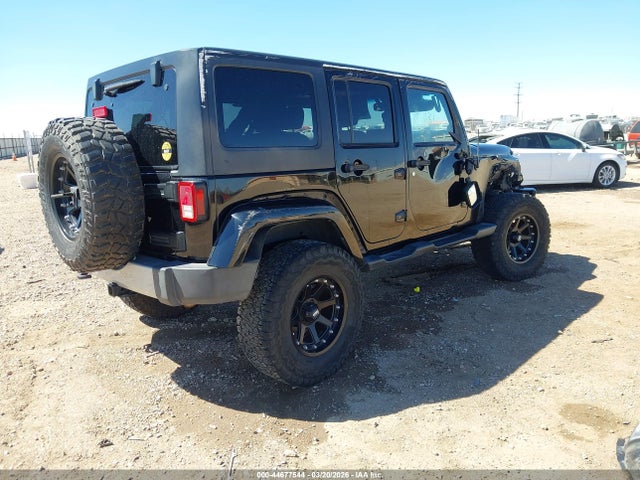 44677544 :رقم المزاد ، 1C4BJWEG2DL513415 vin ، 2013 Jeep Wrangler Unlimited Sahara مزاد بيع