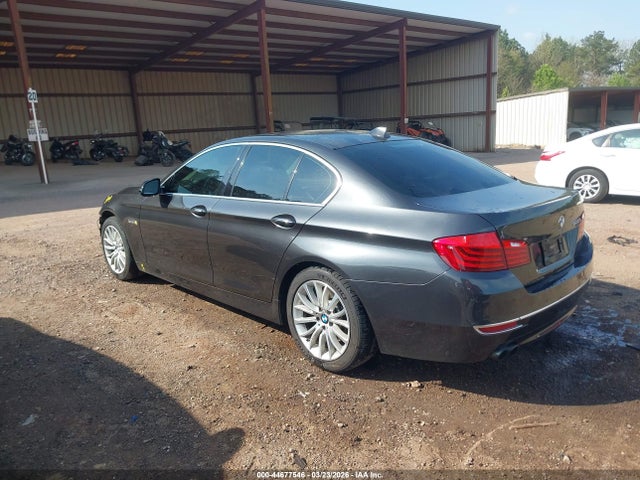 2016 BMW 528I WBA5A5C59GD526229 Photo 2