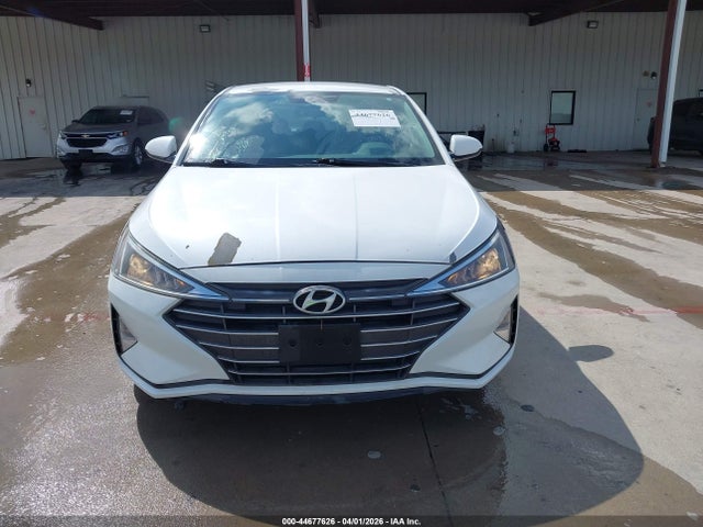 Hyundai ELANTRA SE 2019 5NPD74LF4KH480862 Image 16