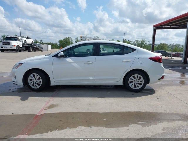 Hyundai ELANTRA SE 2019 5NPD74LF4KH480862 Image 18