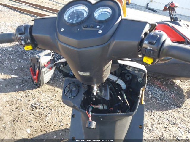 RFVBFBF93J1001511 Genuine Scooter Co. Hooligan 170i