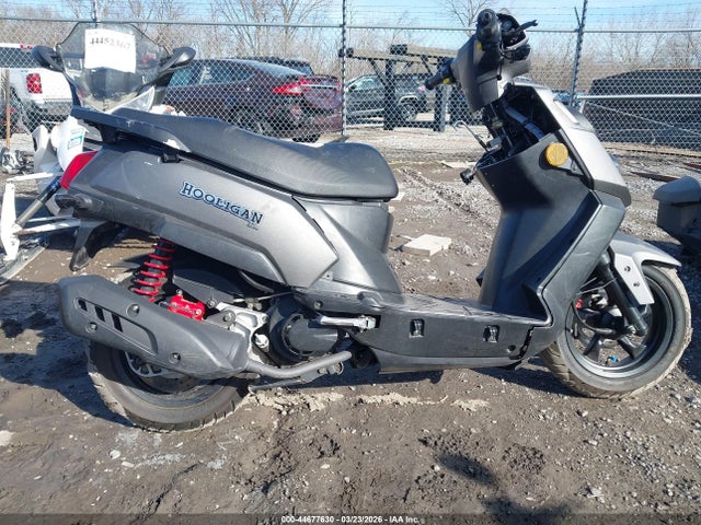 RFVBFBF93J1001511 Genuine Scooter Co. Hooligan 170i