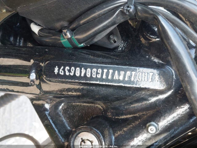 44677641 :رقم المزاد ، 1HD1JRV11GB040639 vin ، 2016 Harley-davidson Fls Softail Slim مزاد بيع