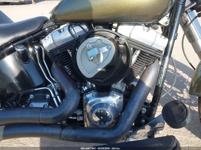 44677641 :رقم المزاد ، 1HD1JRV11GB040639 vin ، 2016 Harley-davidson Fls Softail Slim مزاد بيع