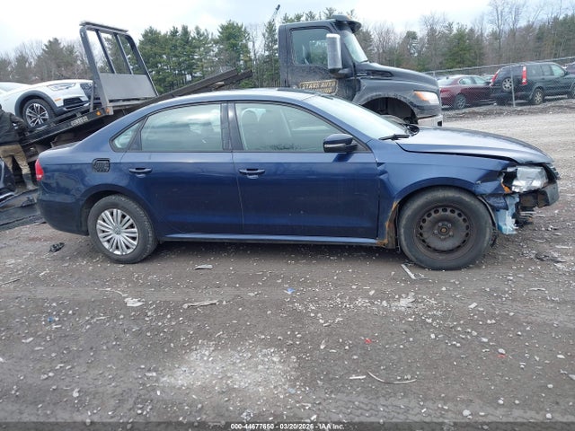 Продажа на аукционе авто 2014 Volkswagen Passat 2.5l S, vin: 1VWAP7A31EC004921, номер лота: 44677650