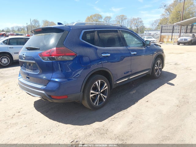44677672 :رقم المزاد ، 5N1AT2MT2HC838399 vin ، 2017 Nissan Rogue Sl مزاد بيع
