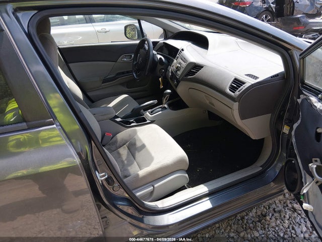 Продажа на аукционе авто 2012 Honda Civic Hf, vin: 2HGFB2F69CH555770, номер лота: 44677678