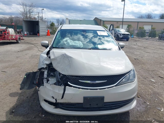 Продажа на аукционе авто 2017 Chrysler Pacifica Touring, vin: 2C4RC1DG5HR570878, номер лота: 44677730