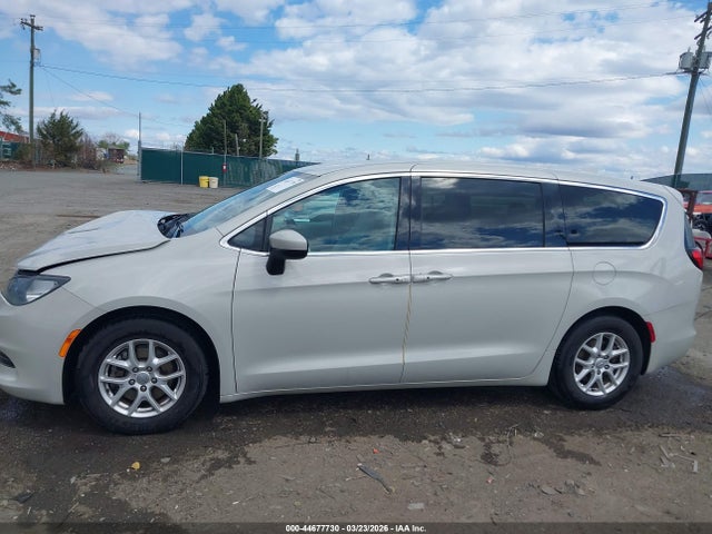 Продажа на аукционе авто 2017 Chrysler Pacifica Touring, vin: 2C4RC1DG5HR570878, номер лота: 44677730