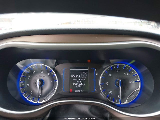 Продажа на аукционе авто 2017 Chrysler Pacifica Touring, vin: 2C4RC1DG5HR570878, номер лота: 44677730