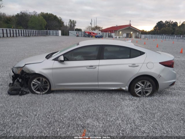 2019 Hyundai Elantra Sel მანქანა იყიდება აუქციონზე, vin: 5NPD84LF5KH463288, აუქციონის ნომერი: 44677758