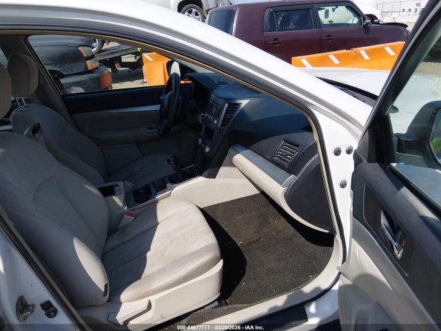 2013 Subaru Outback 2.5i მანქანა იყიდება აუქციონზე, vin: 4S4BRCAC9D1237722, აუქციონის ნომერი: 44677777