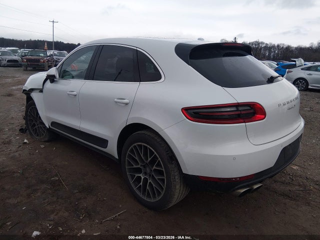 2016 PORSCHE MACAN WP1AB2A53GLB40796 Photo 2