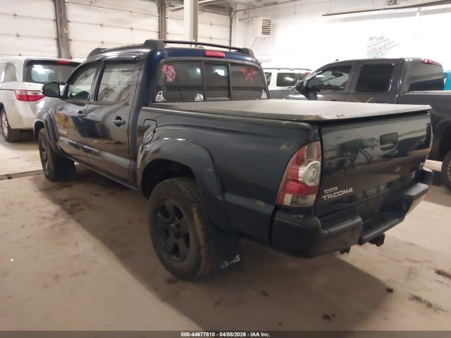 2013 TOYOTA TACOMA 3TMLU4EN0DM107646 Photo 2
