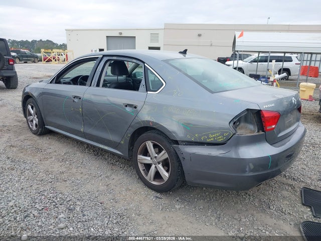 44677821 :رقم المزاد ، 1VWAT7A36FC103117 vin ، 2015 Volkswagen Passat 1.8t Limited Edition مزاد بيع