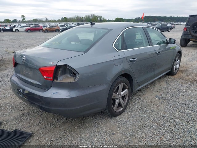 44677821 :رقم المزاد ، 1VWAT7A36FC103117 vin ، 2015 Volkswagen Passat 1.8t Limited Edition مزاد بيع