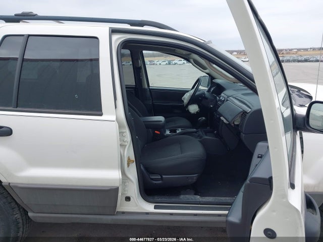 2004 Jeep Grand Cherokee Laredo მანქანა იყიდება აუქციონზე, vin: 1J4GW48S04C141952, აუქციონის ნომერი: 44677827