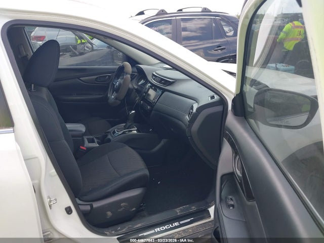 44677843 :رقم المزاد ، 5N1AT2MTXKC786978 vin ، 2019 Nissan Rogue S مزاد بيع