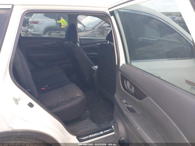 44677843 :رقم المزاد ، 5N1AT2MTXKC786978 vin ، 2019 Nissan Rogue S مزاد بيع