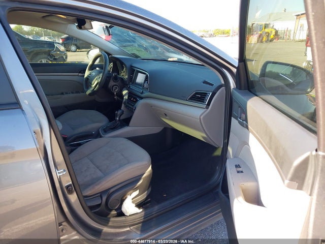 5NPD84LF3JH298310 Hyundai ELANTRA SEL