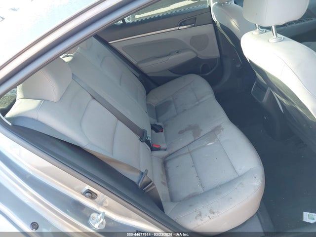 5NPD84LF3JH298310 Hyundai ELANTRA SEL
