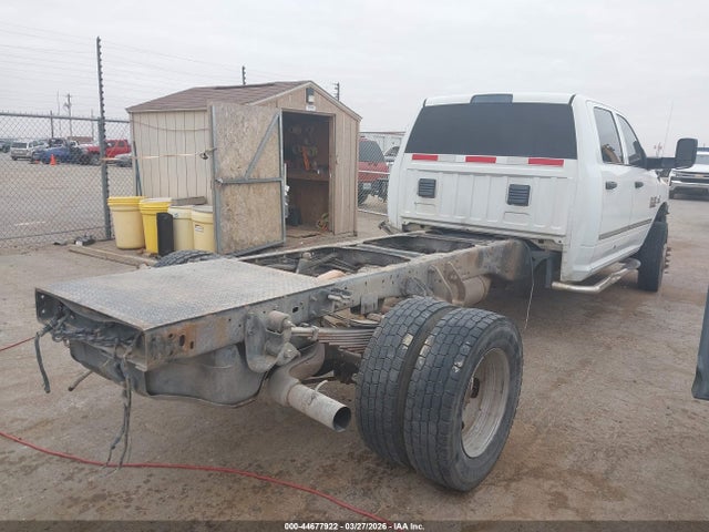 44677922 :رقم المزاد ، 3C7WRNFLXFG640366 vin ، 2015 Ram 5500 Chassis Tradesman/slt/laramie مزاد بيع